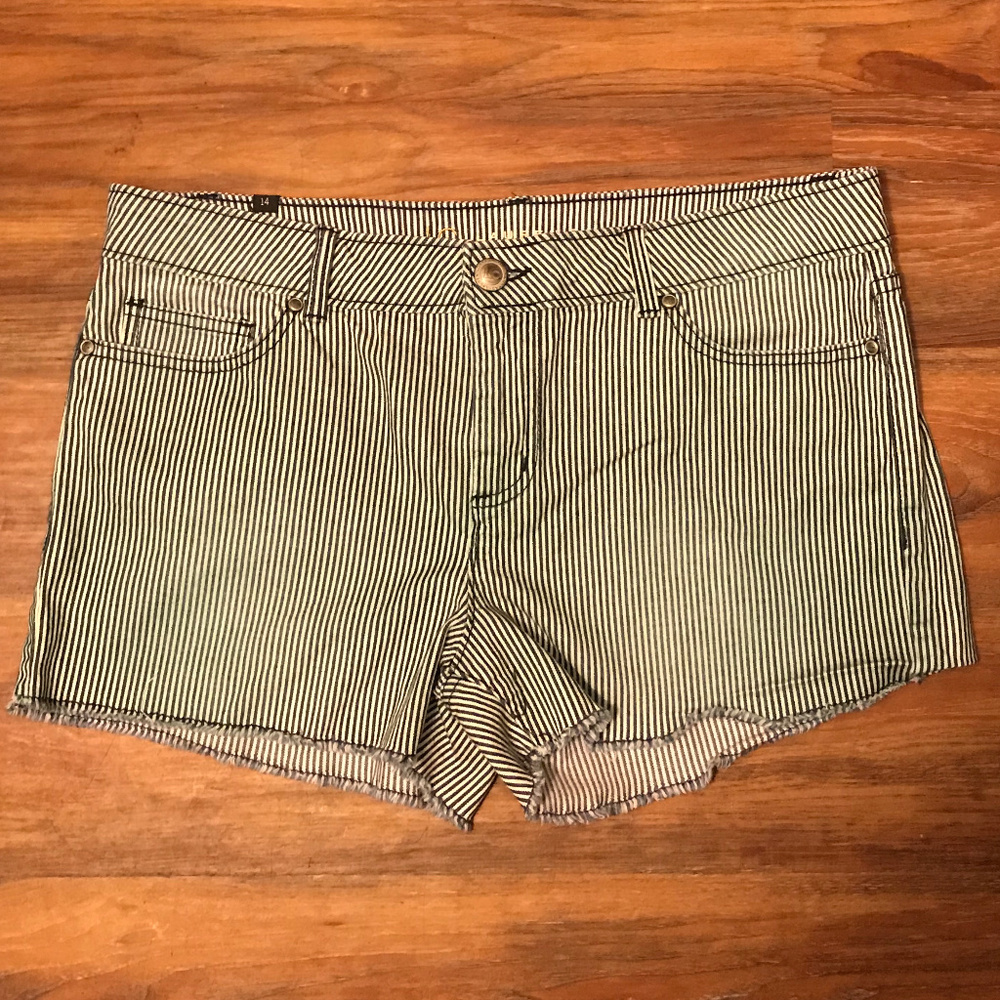Lauren Conrad Stripe Cut Off Shorts sz 14 ~ A156